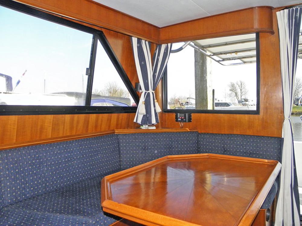 Steuerhaus, Innenausstattung